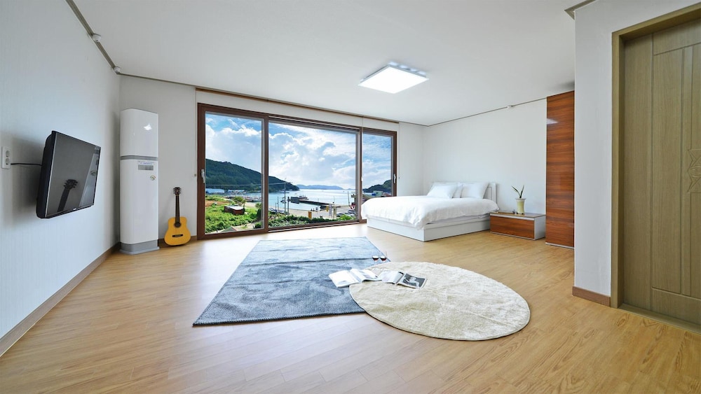 Basic Room, 1 Bedroom (A203(Ocean View)) - Photo 1