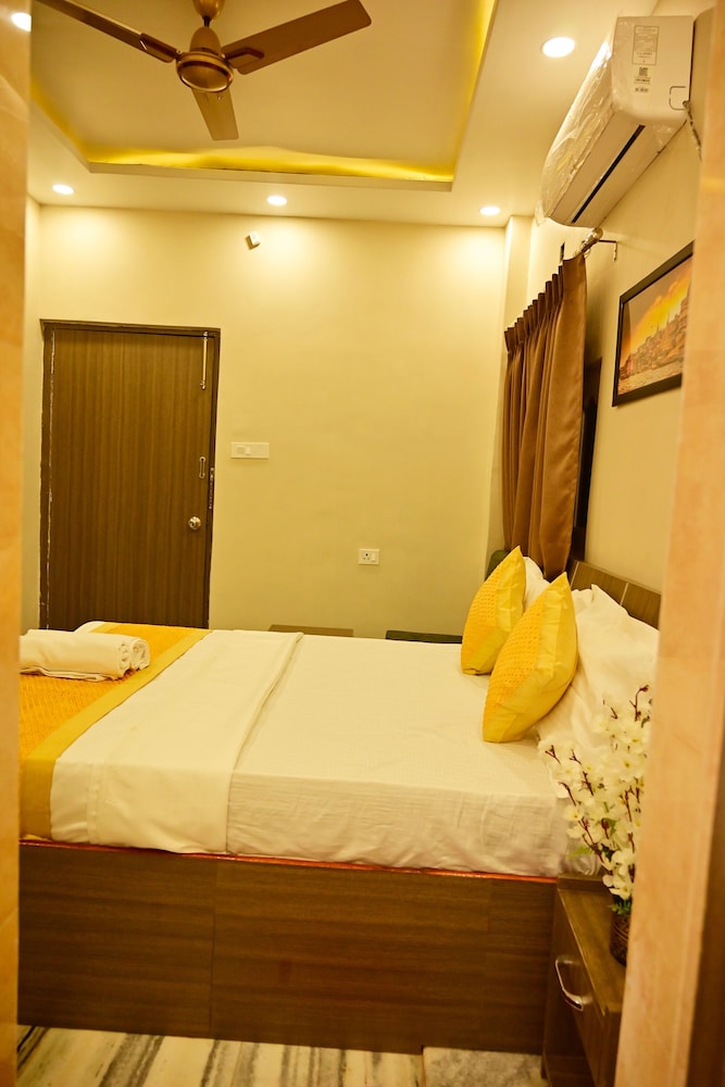 Deluxe Room - Photo 8