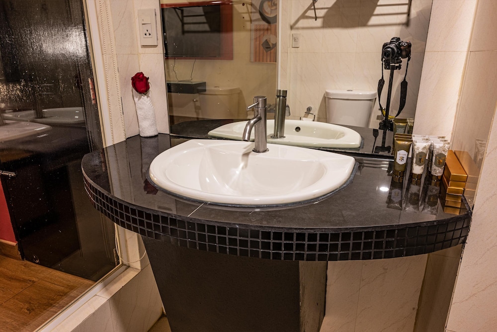Boss Suites Nana Hotel — photo 106