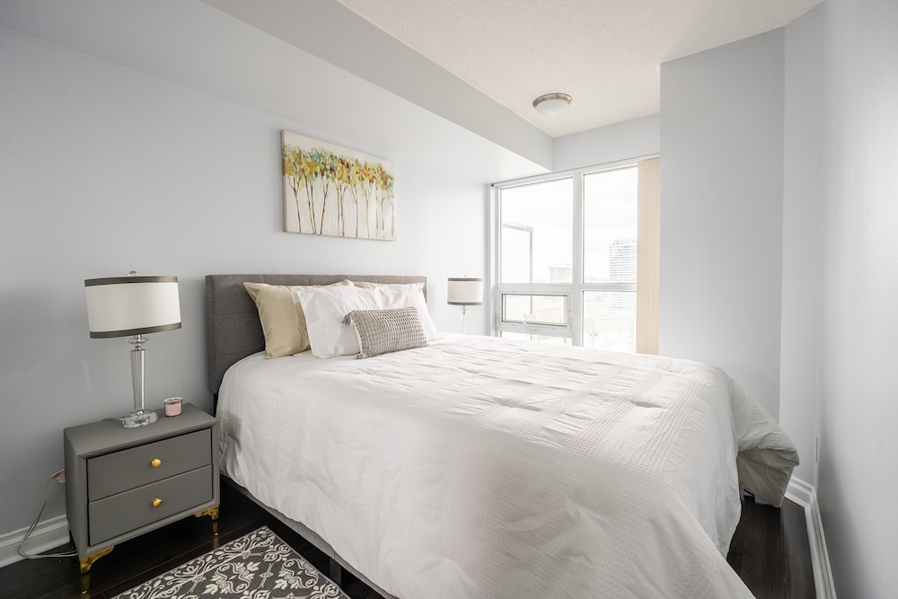 Design Apartment, Multiple Beds, Kitchen, City View - Photo 18