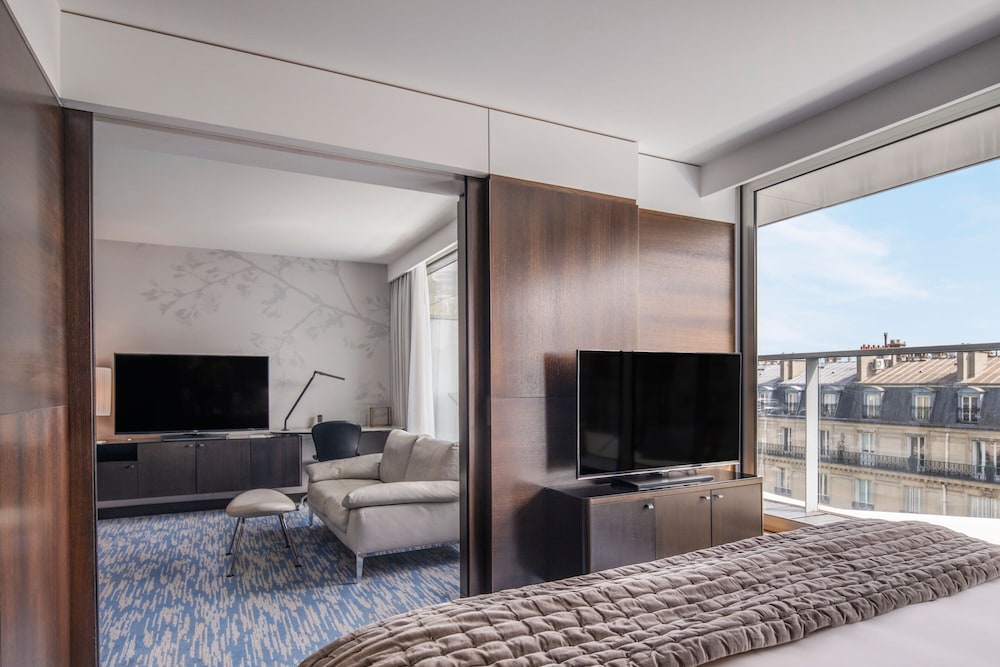 Suite, 1 King Bed, Terrace, Tower (Arc de Triomphe, Eiffel Tower View) Suite, 1 King Bed, Terrace, Tower (Arc de Triomphe, Eiffel Tower View)