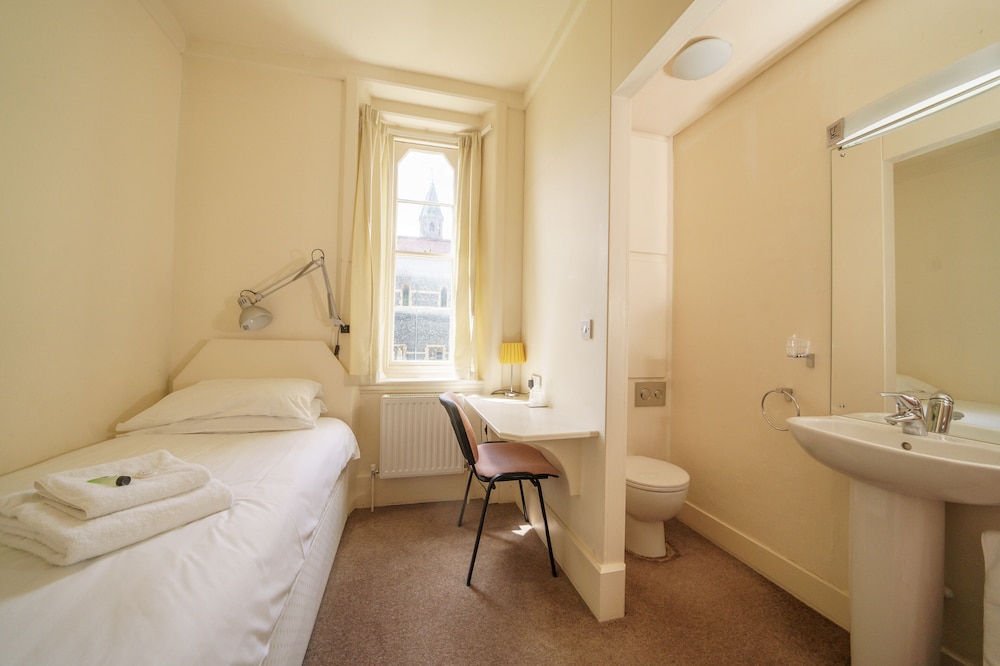 Single Room, Ensuite photo 1