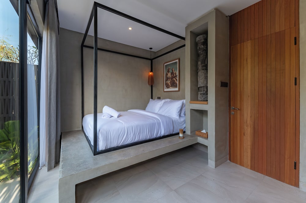Basic Double Room, Garden View