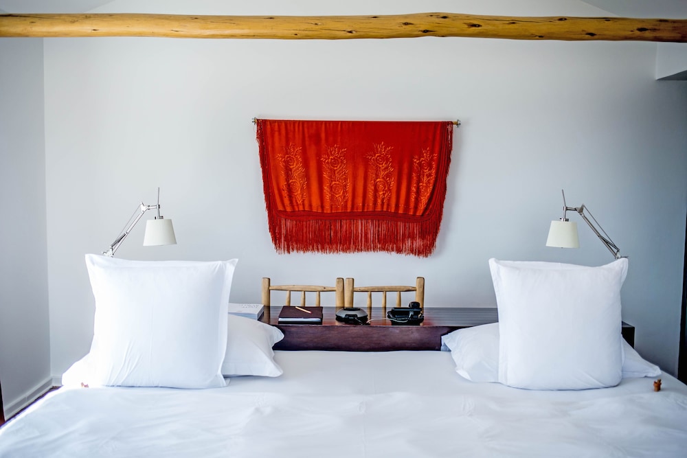 Corner Room photo 3