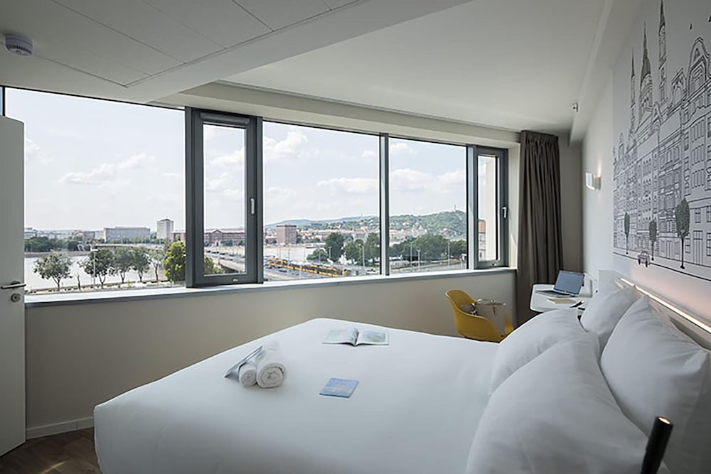 Quadruple Room, River View
