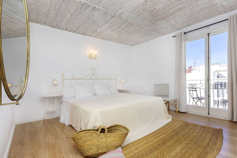 Double Room, 1 King Bed photo 3