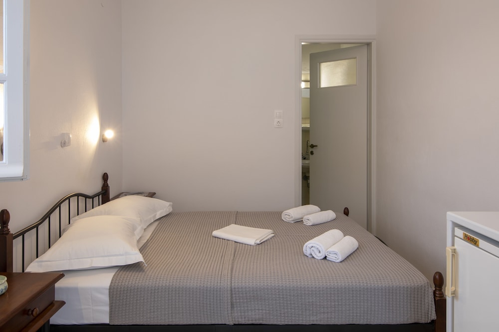 Double or Twin Room photo 1
