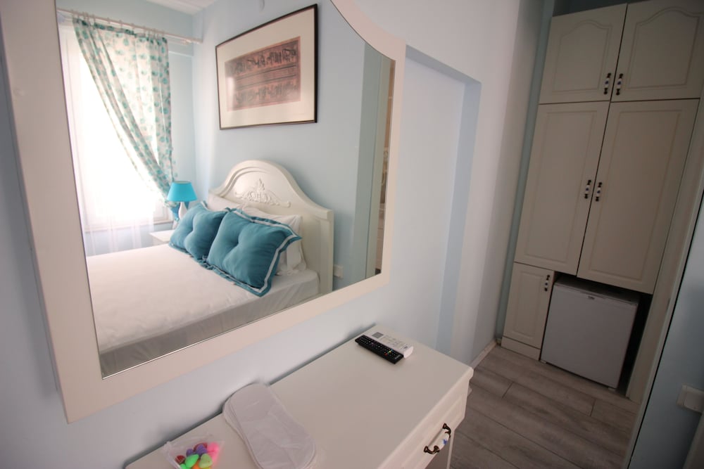 Standard Double Room - Photo 3