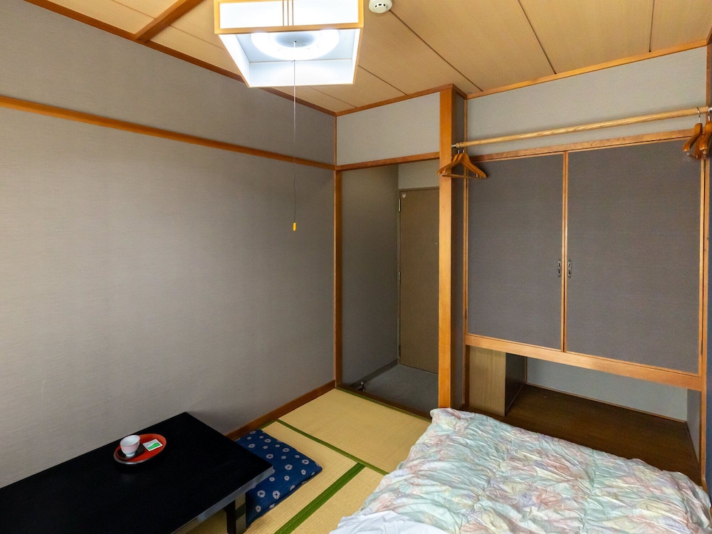 Traditional Single Room, Non Smoking, Shared Bathroom (6 tatami-mat size) photo 3