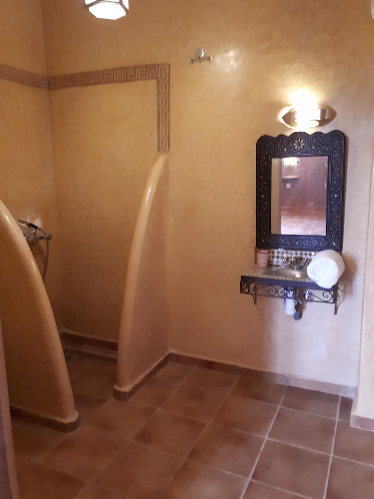 Superior Double Room, Ensuite, Pool View photo 2