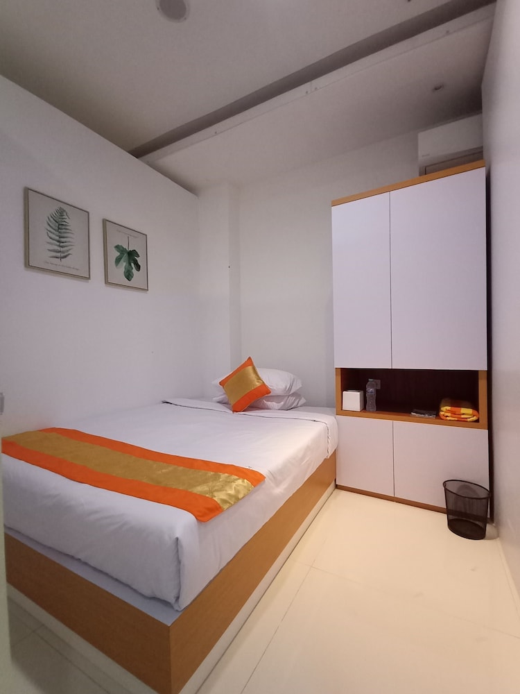 Shared Dormitory, Women Only photo 1