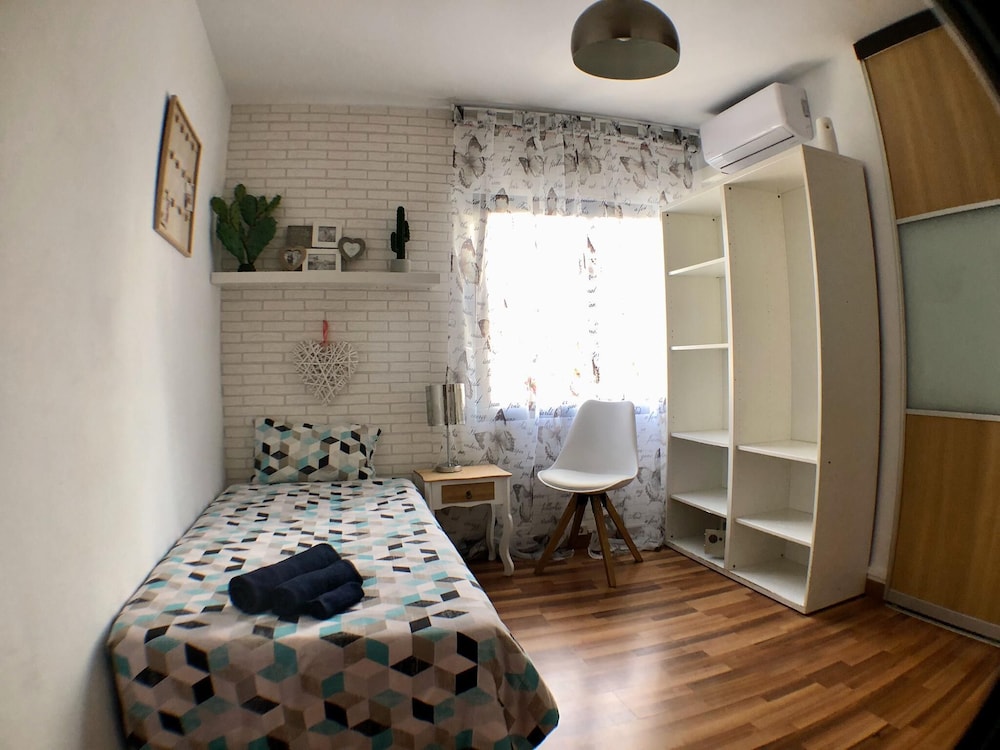 Habitación Sencilla, Baño Privado