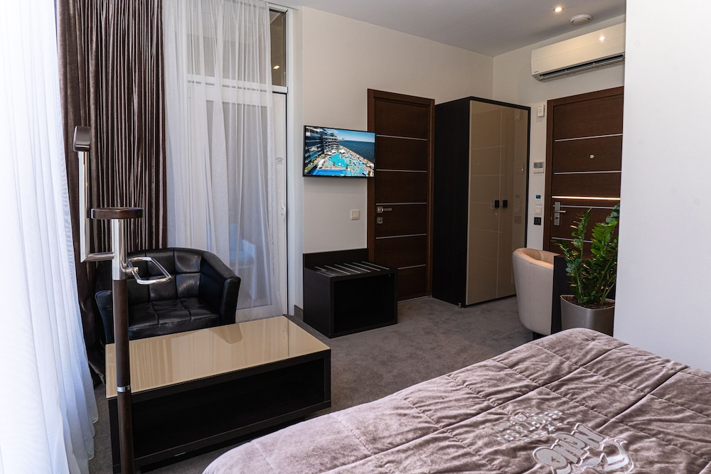 Standard Single Room, City View photo 3