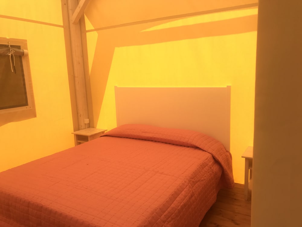 Tent, Kitchenette - Photo 5