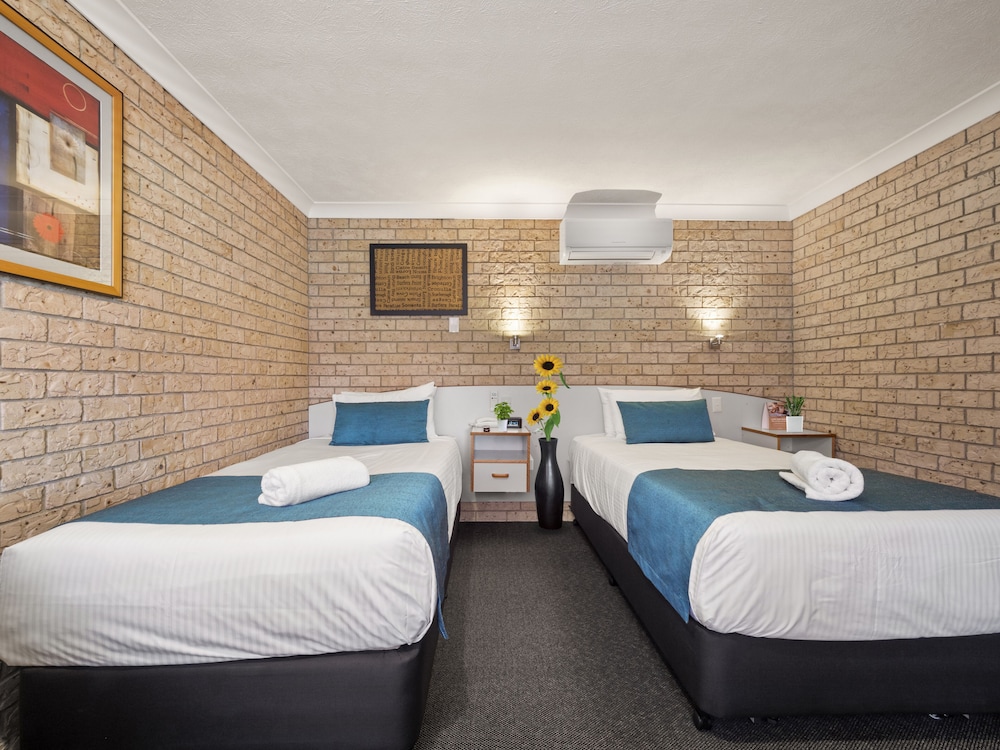 Twin Single Motel Room photo 3