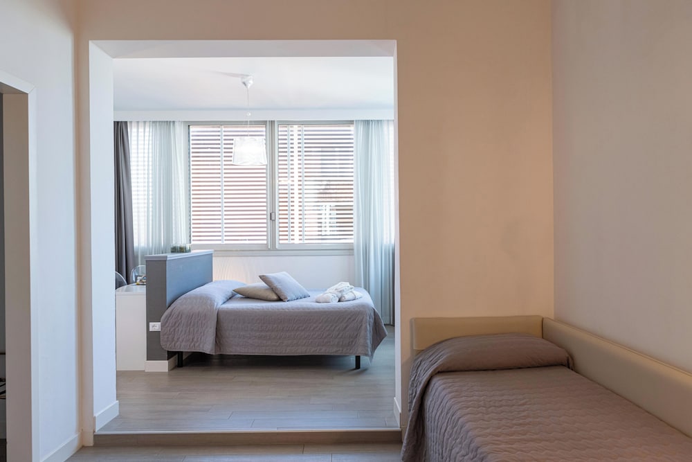 Junior Suite, Partial Sea View photo 1