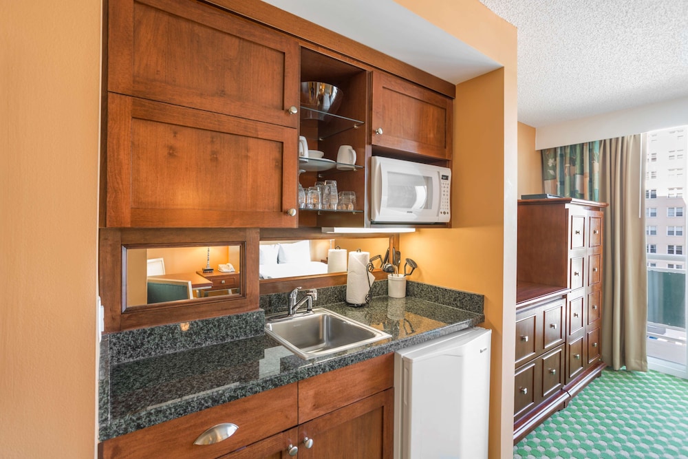 STUDIO CITY VIEW QUEEN BED WITH KITCHENETTE - Photo 4