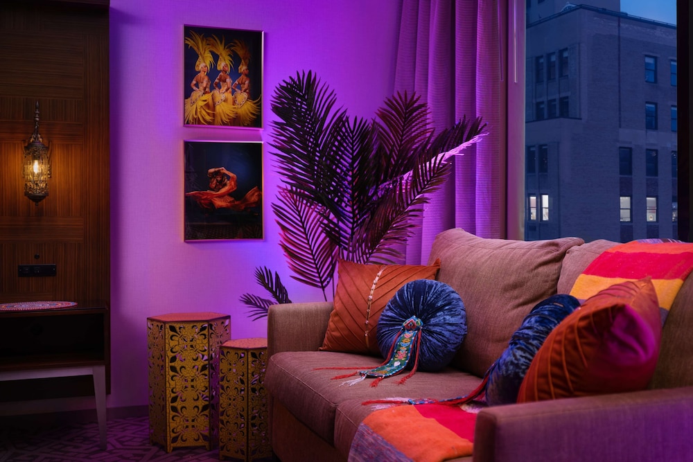 Studio, 1 King Bed (Aladdin Themed) thumbnail 5