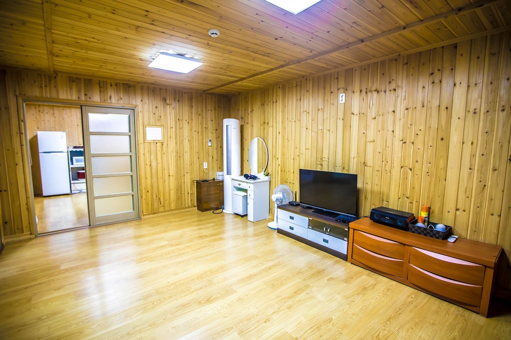 Wood House photo 1