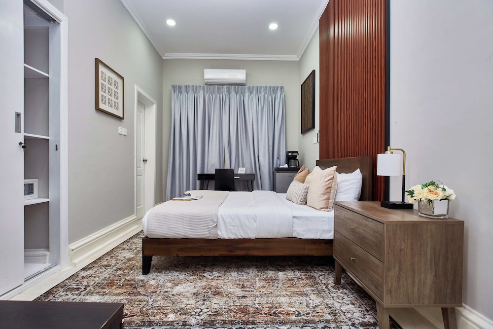 Standard Single Room