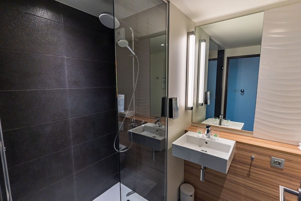 Standard Room, 1 Double Bed - Photo 5