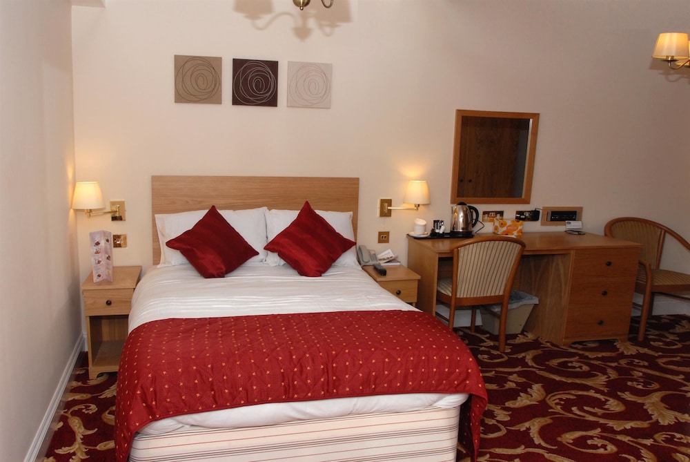 Standard Room, Multiple Beds, Non Smoking - Photo 6