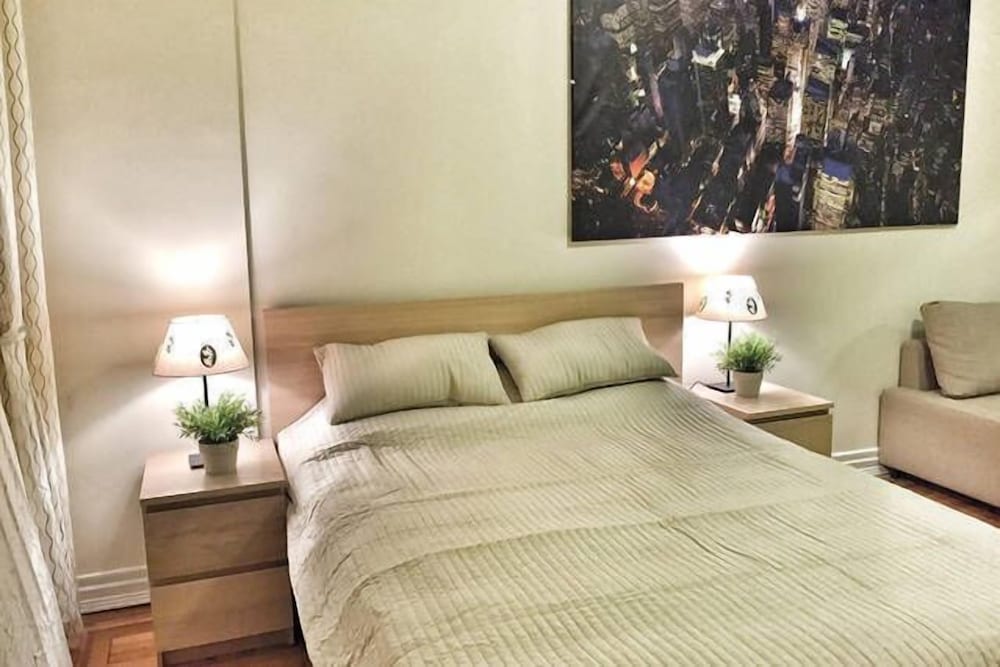 Standard Studio, 1 King Bed with Sofa bed photo 2