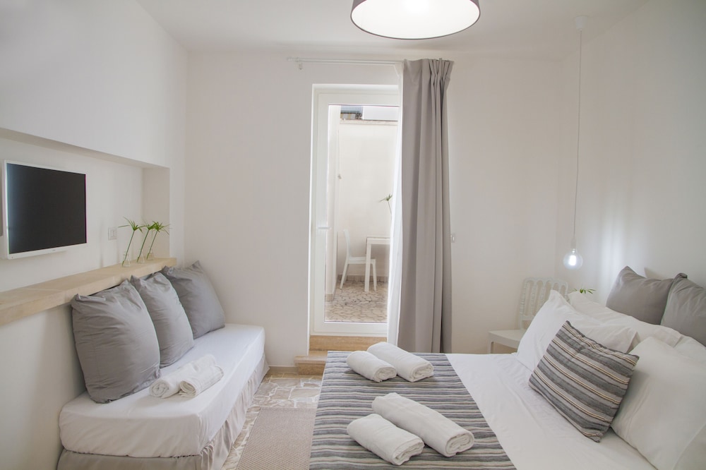 Triple Room, Terrace photo 1