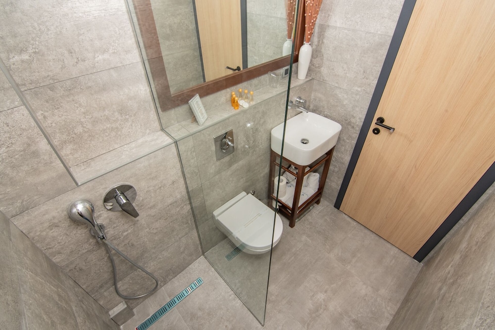 Standard Triple Room - Photo 3