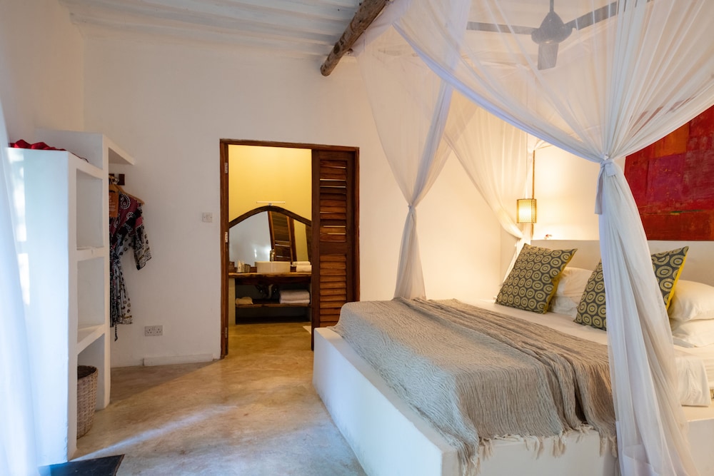 Standard Double Suite