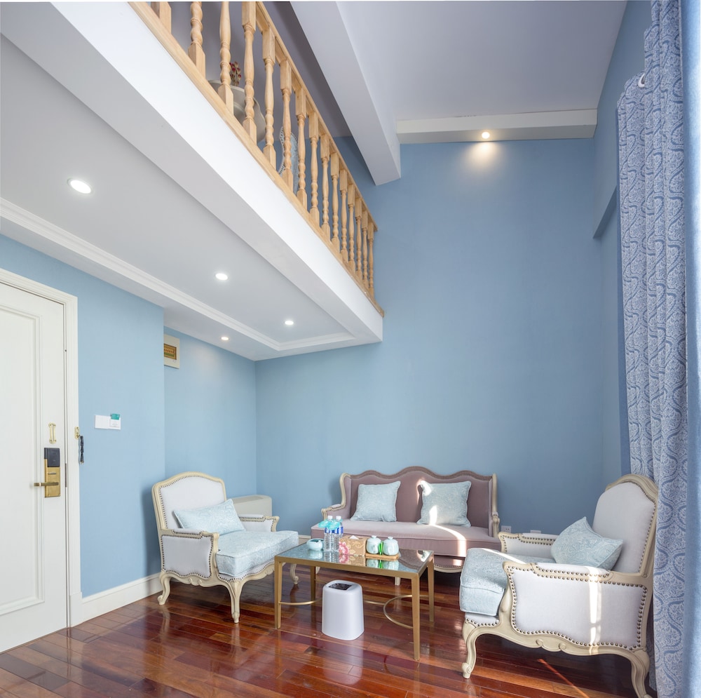 Deluxe Suite photo 1