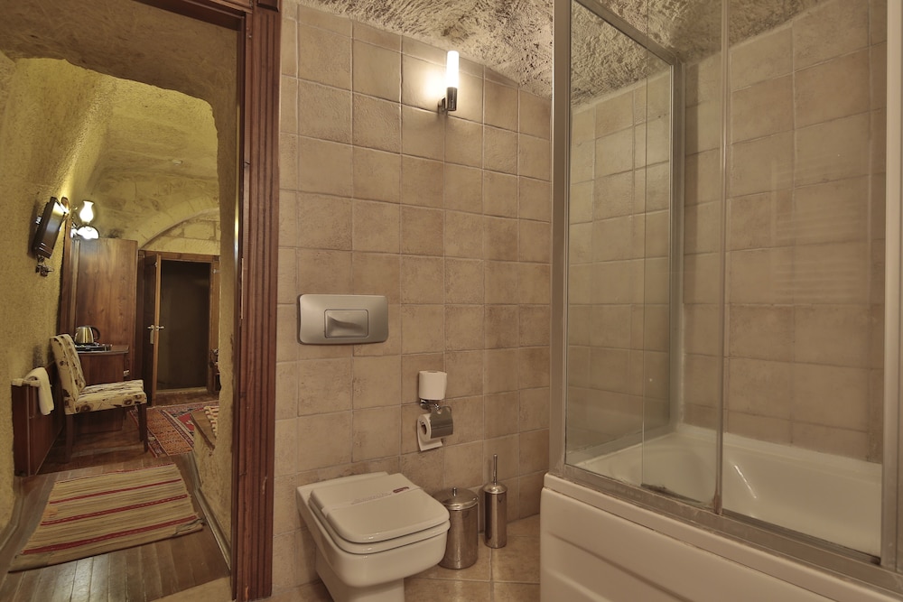 Deluxe Room - Photo 22
