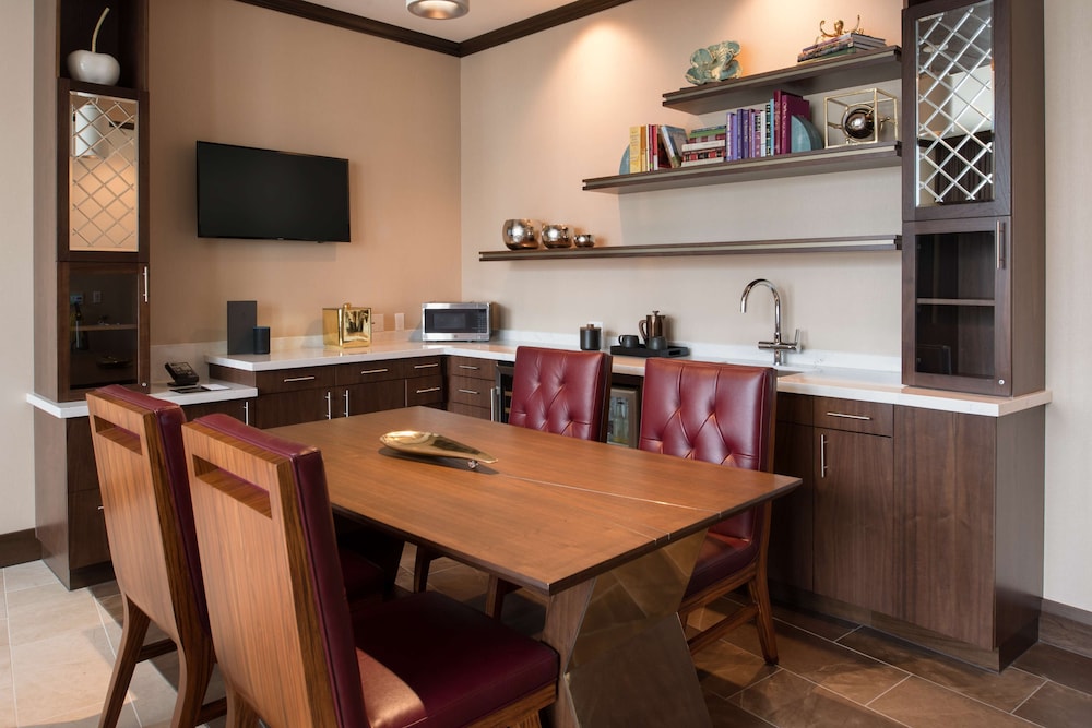 Penthouse, 2 Bedrooms (King Street)