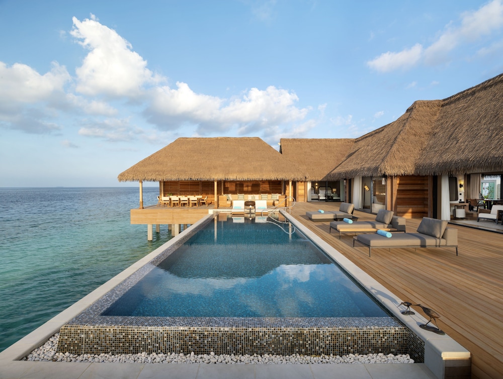 Two Bedroom Reef Villa with Pool - Photo 5