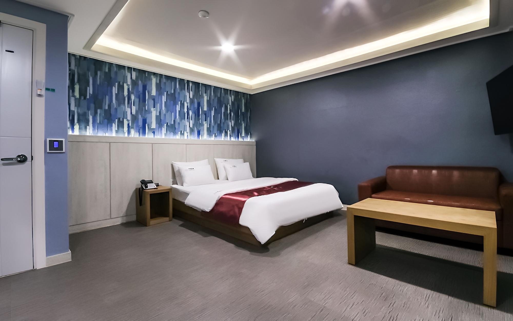 Room (General room-Bath room (100% disinfec)