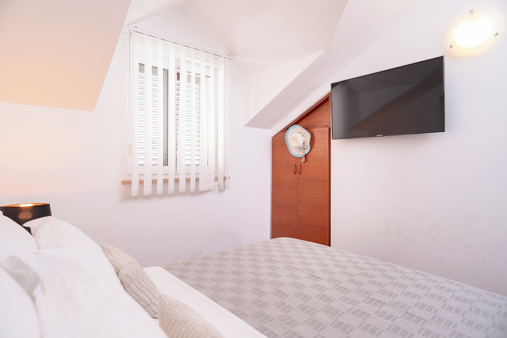 Habitación Doble Clásica con Acceso a la Piscina