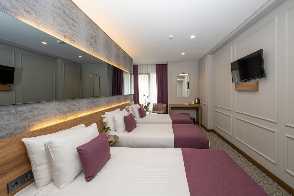 Comfort Triple Room photo 2