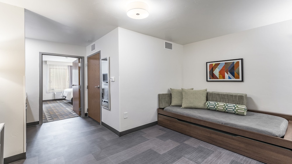 Room, 1 Queen Bed, Accessible, Non Smoking (Transfer Shower) - Photo 7