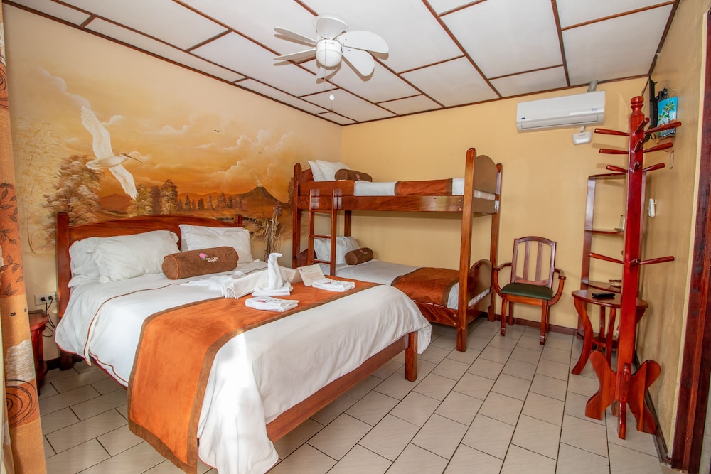 Standard Quadruple Room photo 2