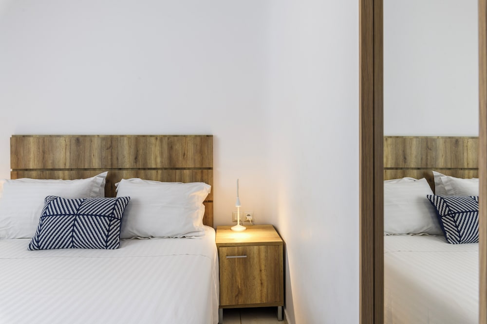 Luxury Suite, Housekeeping, Sea View