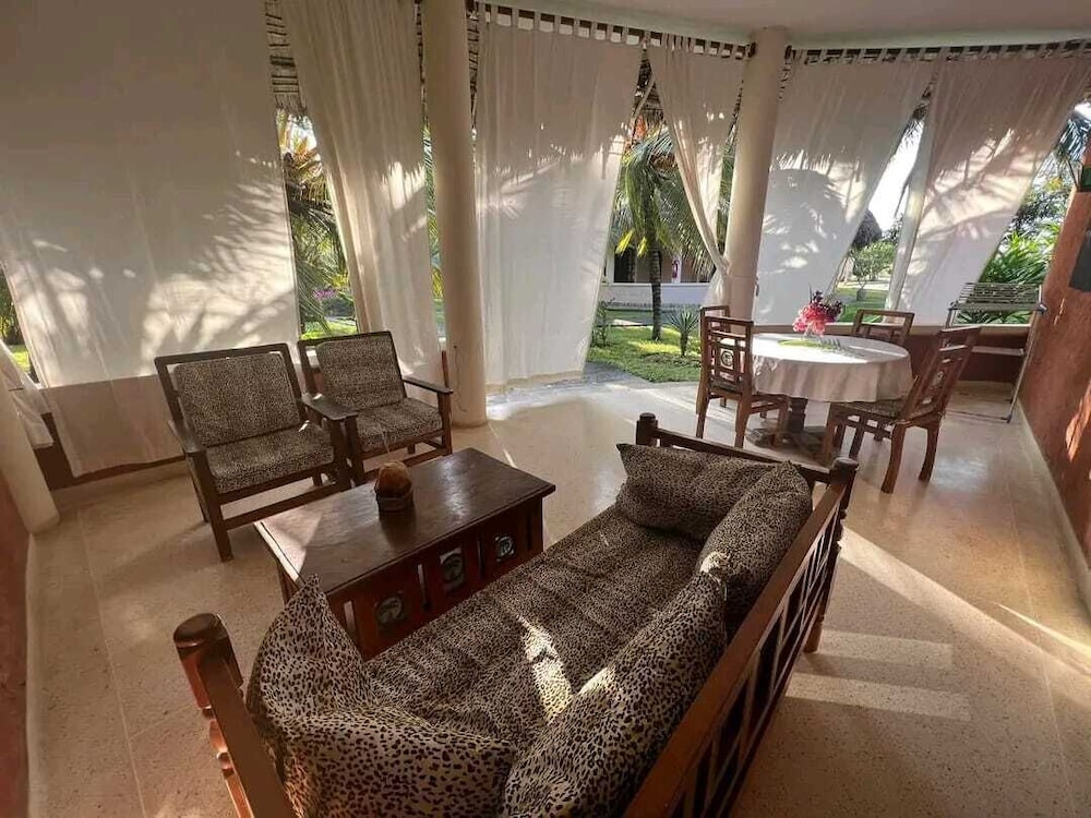 Luxury Apartment, Balcony, Garden View photo 3