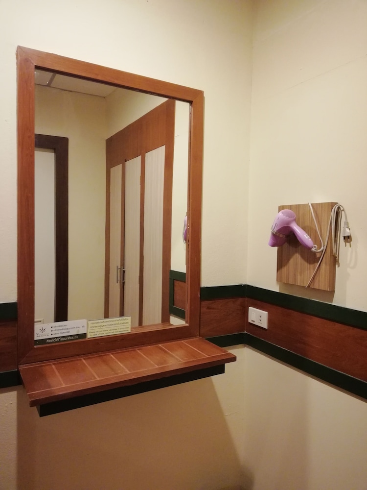 Standard Twin Room, 1 Bedroom, Garden View photo 2