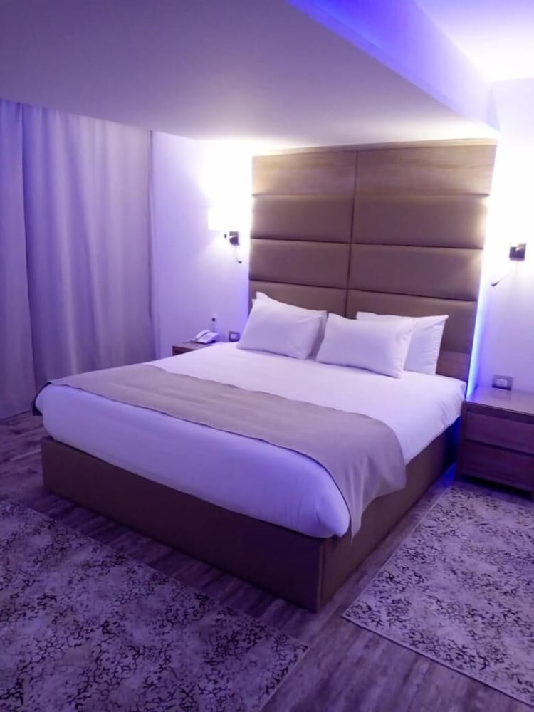 City Studio, 1 Queen Bed photo 1