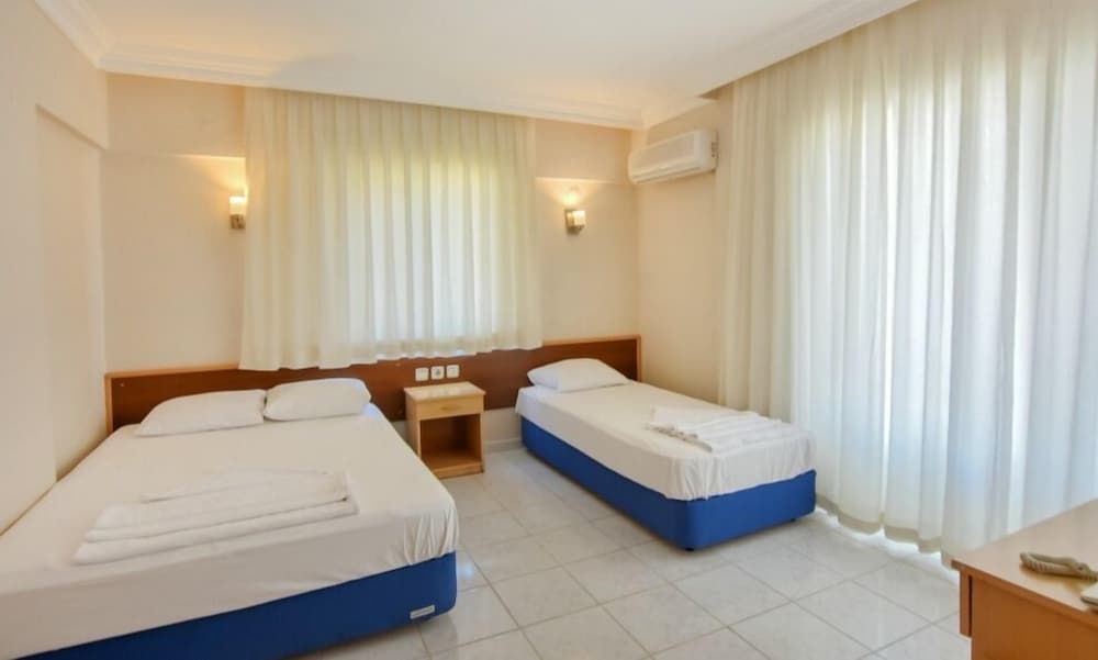 Classic Triple Room photo 1