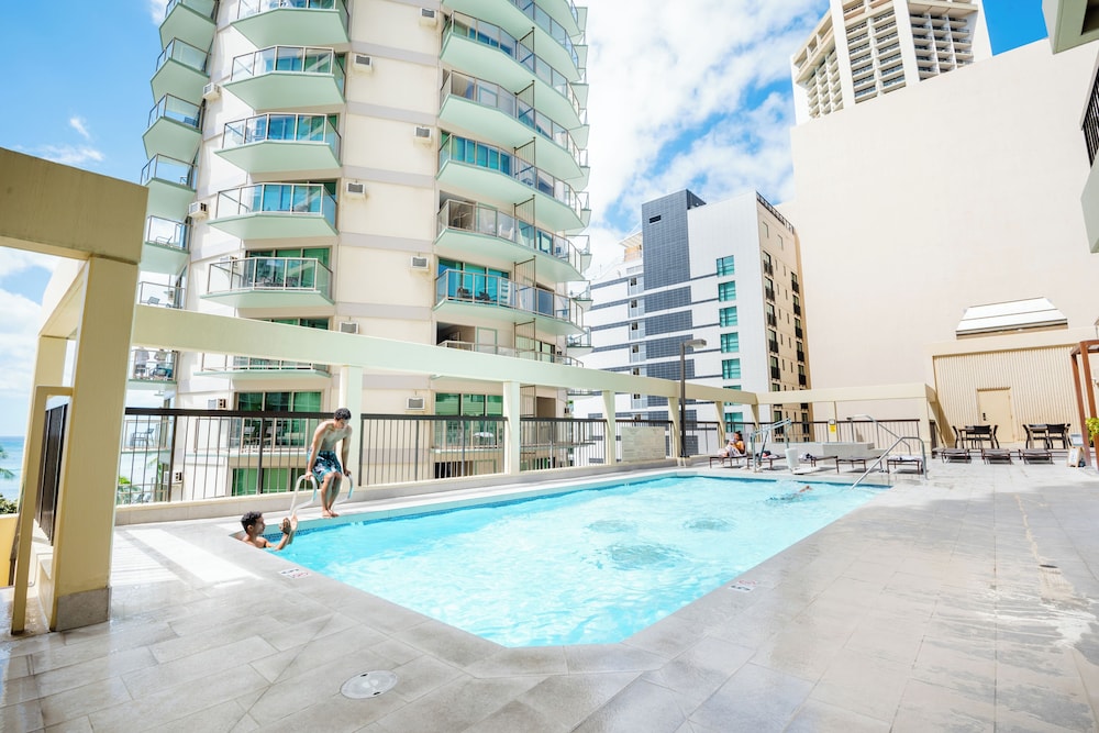 Aston Waikiki Beach Tower: Deluxe Condo, Lanai, Ocean View photo