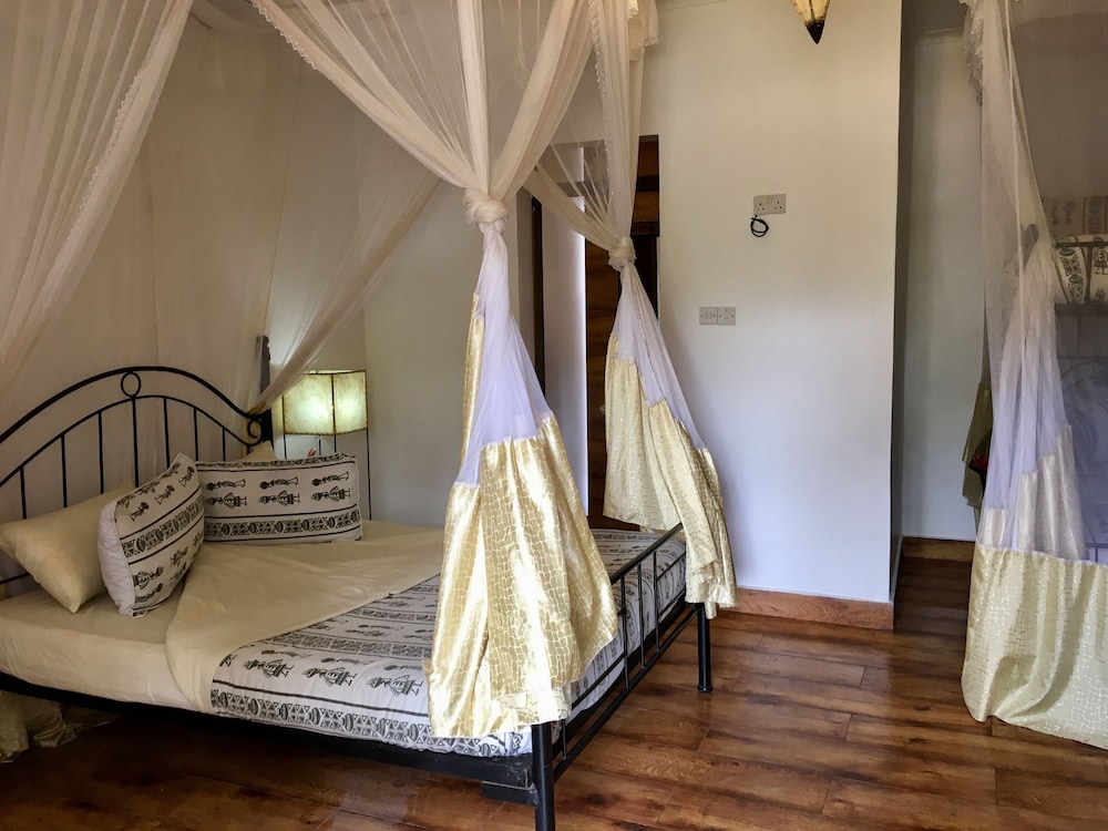 Family Bungalow, Private Bathroom, Pool View