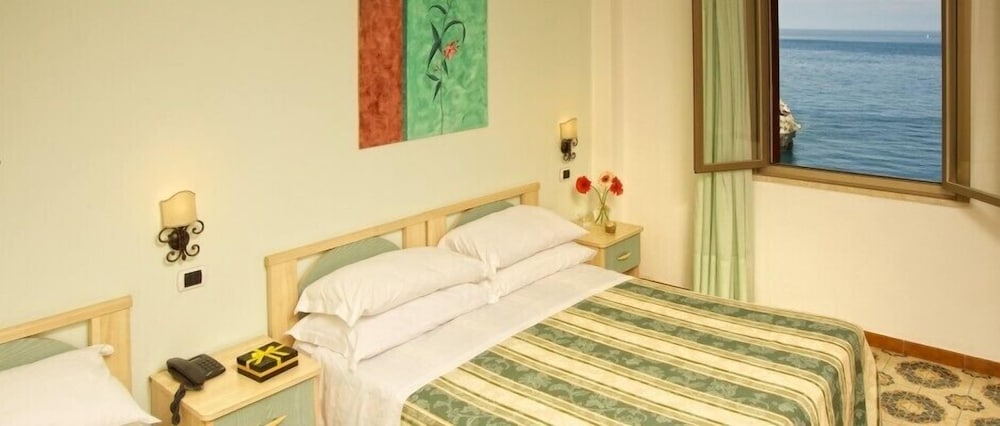 Superior Triple Room, Sea View