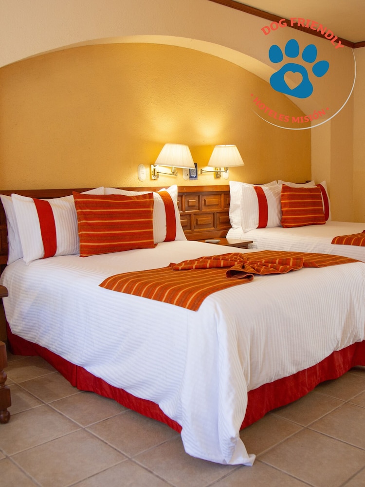 Room (Dog Friendly) - Photo 3
