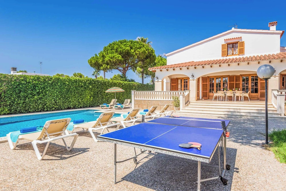 Villa (5 Dormitorios)