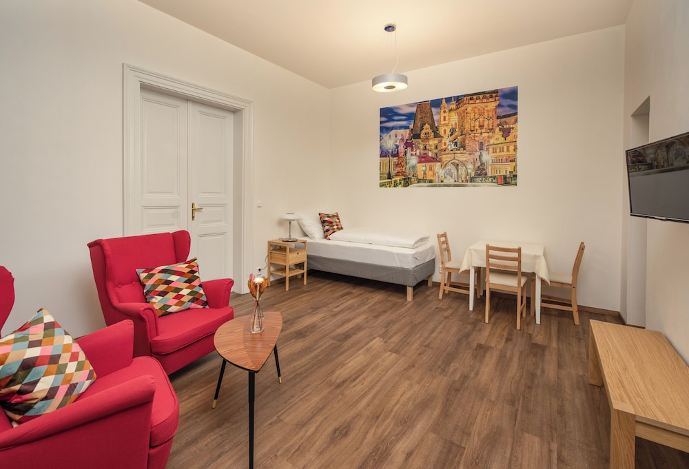 Deluxe Apartment, Courtyard View (31)